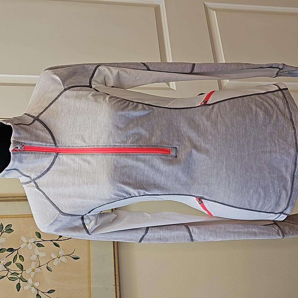 Lululemon Run Wild 1/2 zip